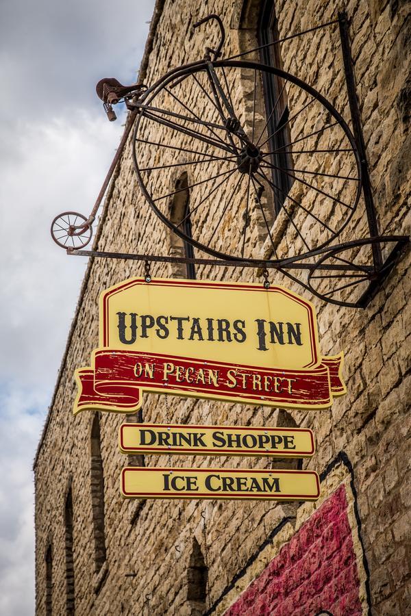 Upstairs Inn Hico Esterno foto